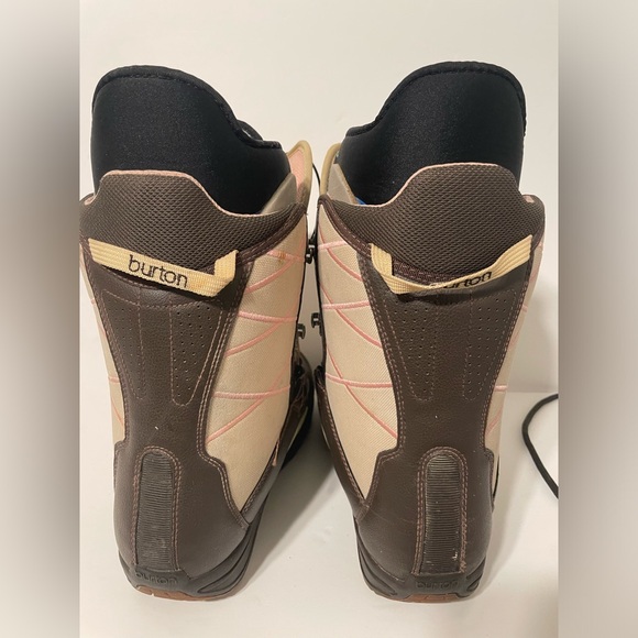 Burton Moto Snowboarding Boots- Women’s size 6 - Picture 3 of 15